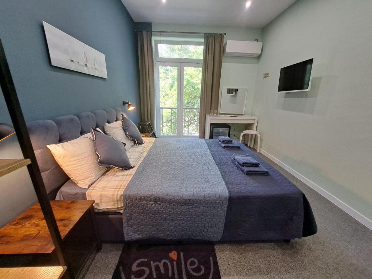 Sea Vibes 1 Bedroom Apartment - Free Public Parking, Wifi, Cable & Smart Tv, 0,9 Km To Beach Варна Екстериор снимка